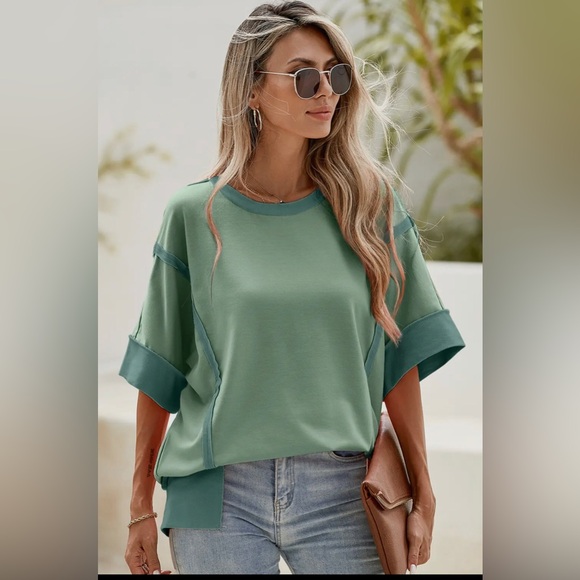 Tops - NWT Green Boutique Top